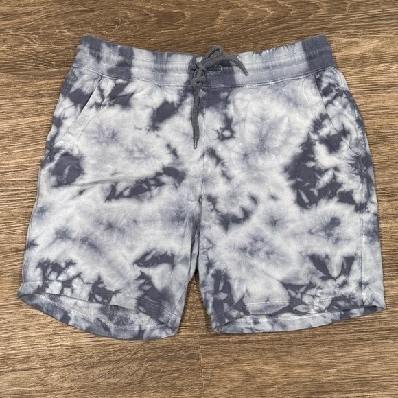 Old Navy Beach Shorts sz M - Picture 1 of 2